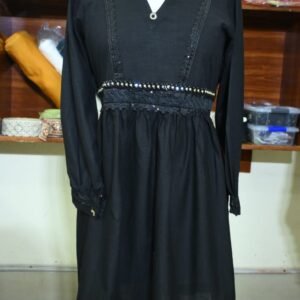 Black Khaddar Winter Kurta – Lace Detailed Designer Sleeves by Mehr-Baan